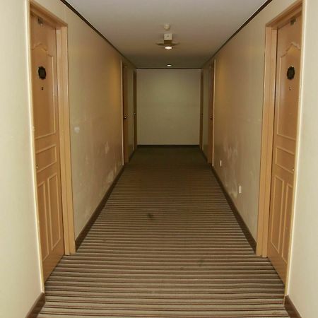 De La Hotel Kuantan Esterno foto