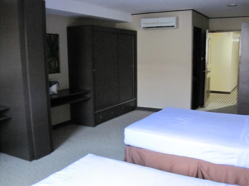 De La Hotel Kuantan Esterno foto