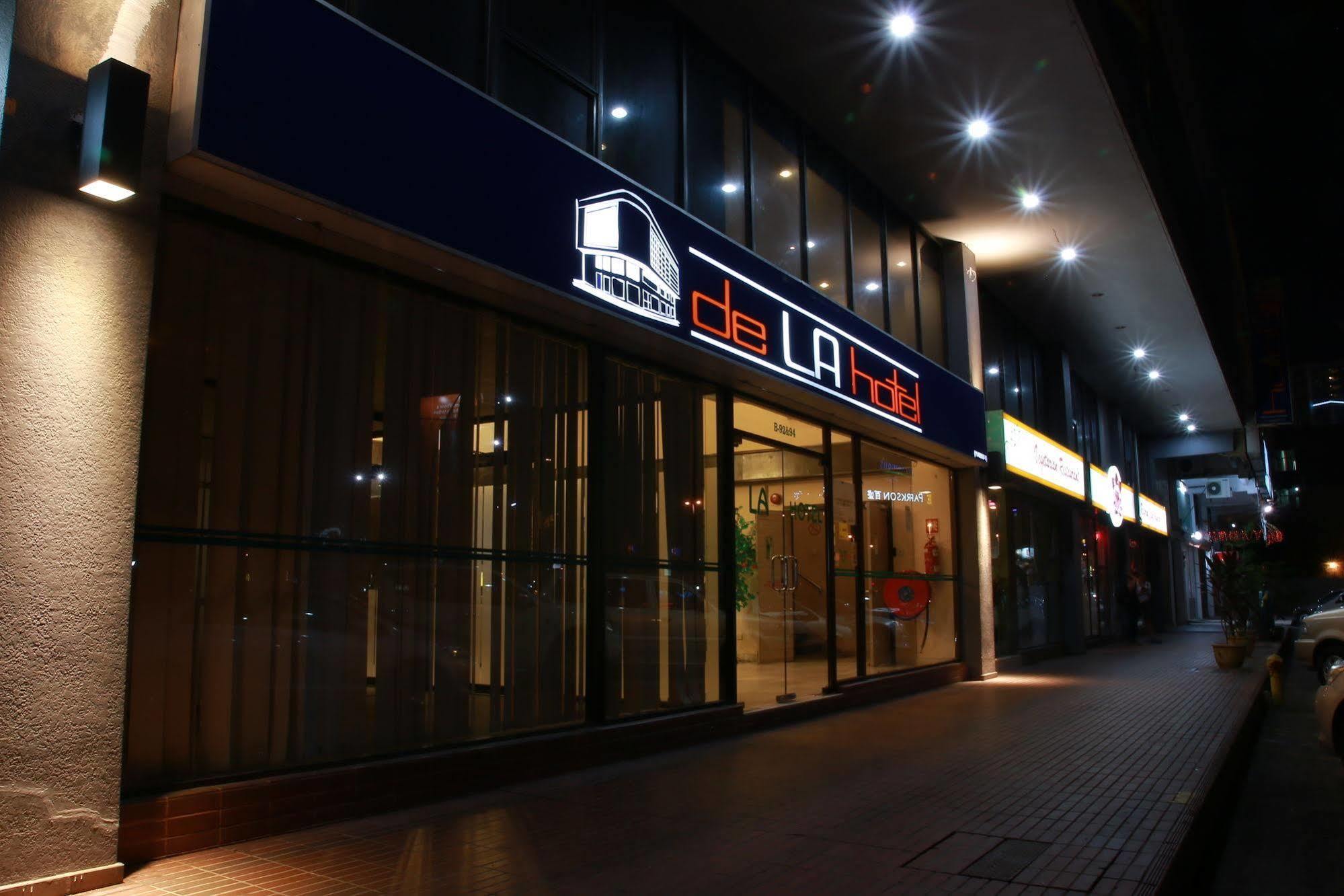 De La Hotel Kuantan Esterno foto